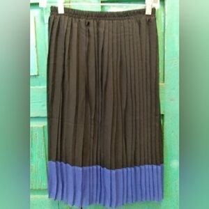Women's Jon & Anna Pleated Knee Length Black & Royal Blue Skirt, Elastic Waist S